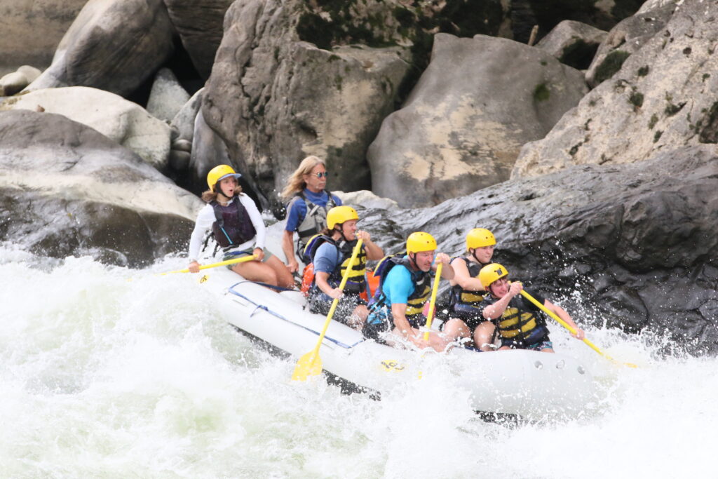 Lower New River Rafting Guide: The Ultimate Whitewater Adventure in the New River Gorge
